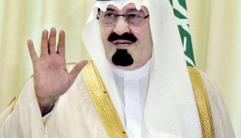 السعودية تعزز مراقبة حدودها الشمالية والجنوبية جوا وبرا