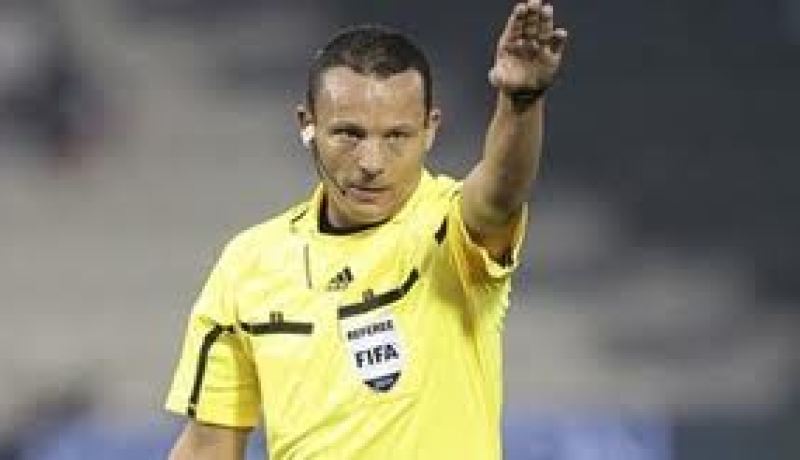 تعيين الحكم الجزائري حيمودي لإدارة مباراة الأهلي والزمالك