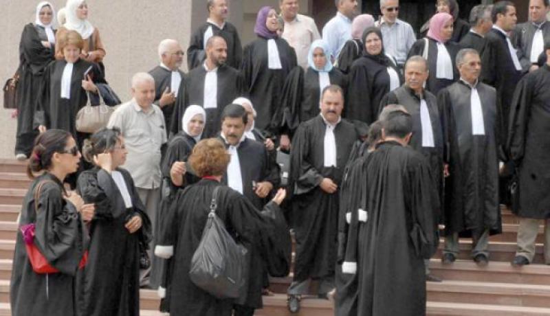 10 منظمات جهوية تشل المحاكم و تقرر الاضراب تنديدا بمضمون مشروع المحاماة