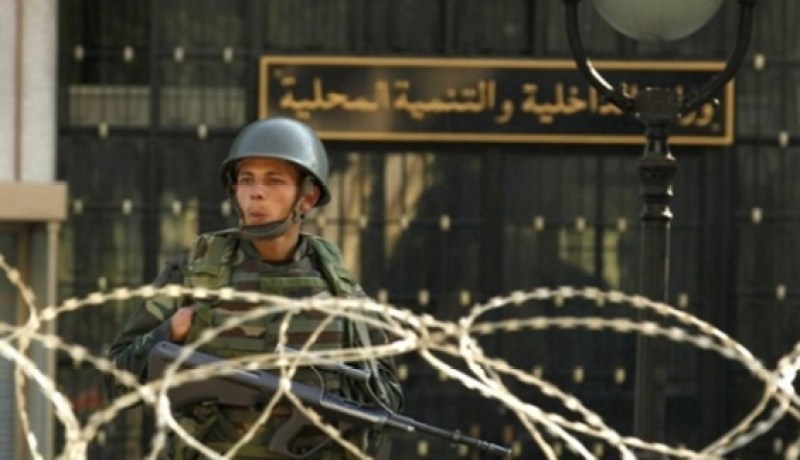 إيقاف عنصرين إرهابيين خطيرين وقتل اثنين آخرين في تونس