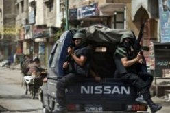 الشرطة المصرية تغلق مقر صحيفة جماعة الاخوان المسلمين