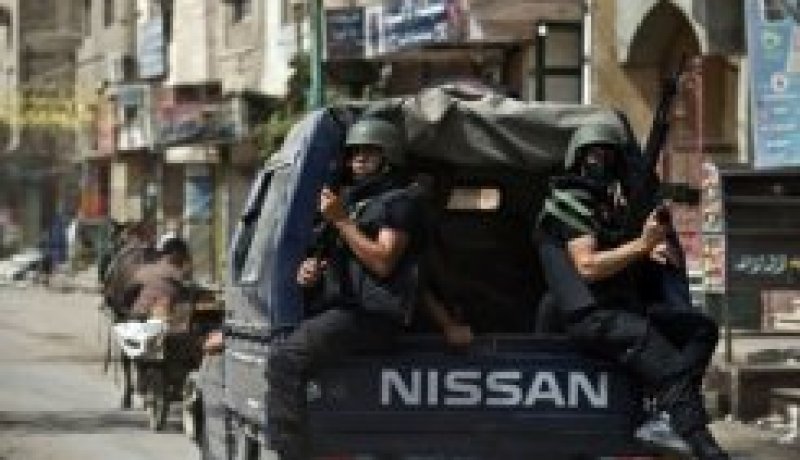 الشرطة المصرية تغلق مقر صحيفة جماعة الاخوان المسلمين