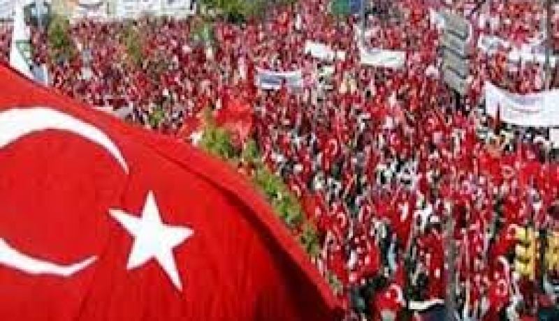 تظاهر الالاف في تركيا مع استئناف محاكمة بتهمة التآمر ضد الحكومة
