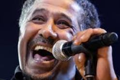 الشاب خالد يتوج كأفضل مغني عربي عالمي في بيروت