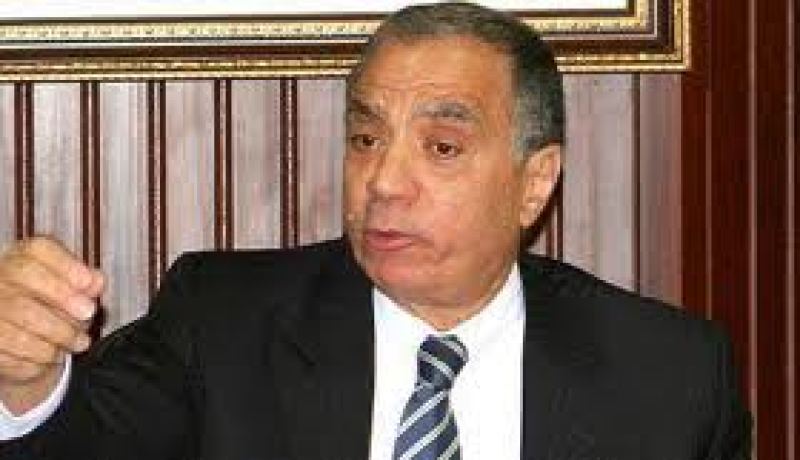 فاروق العقدة وعضو بالسفارة الأمريكية يغادران القاهرة إلى لندن
