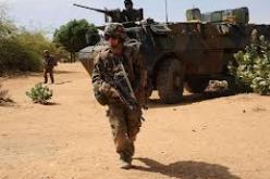 الجنود الفرنسيون قريبون جدا من الحدود الجزائرية في مالي