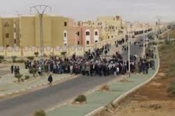 قوات الجيش تسيطر على كافة أحياء برج باجي مختار بعد اعمال العنف التي عرفتها المنطقة