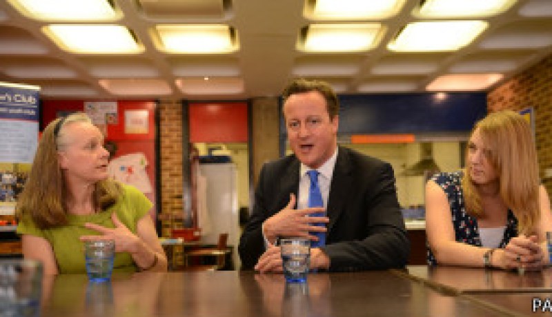 رئيس الوزراء البريطاني يعلن عن حجب المواقع الإباحية