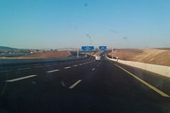 سلال يتفقد مشروع إزداوجية الطريق الوطني رقم 6