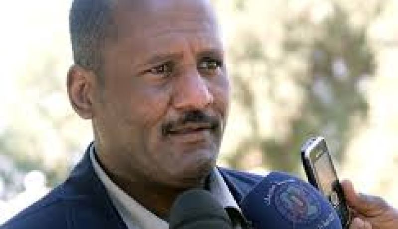مساعد الرئيس السوداني يتهم جهات خارجية بتشجيع المتمردين على حمل السلاح