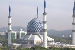 حوالي 40 إماما لعمارة المساجد بفرنسا يخضعون لتكوين في اللغة الفرنسية