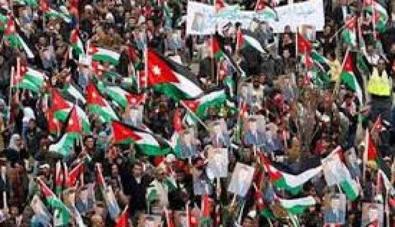 امريكا  تحذر رعاياها من التواجد بعمان بسبب تظاهرات مناوئة للوجود الأمريكي