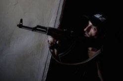أ.ف.ب: المعارضة السورية تتهم النظام باحتجاز 200 شخص في مسجد بدمشق