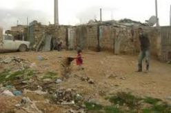 احتجاج سكان البيوت القصديرية بالطارف لعدم ترحيلهم الى مساكن لائقة