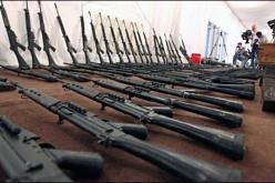 فرار مهربي اسلحة جزائريين الى تونس