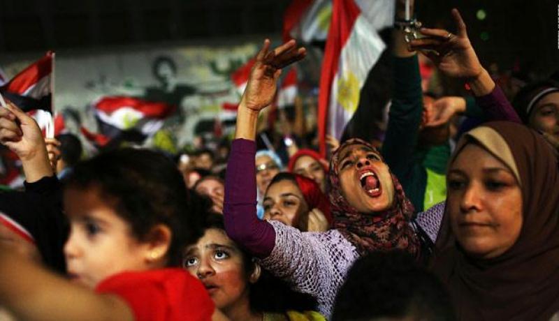 الأمن المصري يغلق مداخل رابعة العدوية أمام السيارات ويسمح للمواطنين بالمرور