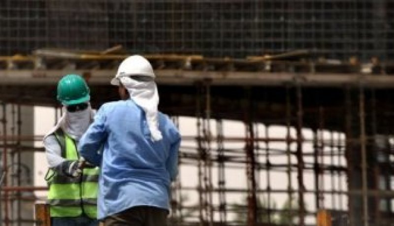 الرياض تدعو الوافدين الأجانب لتسوية أوضاعهم تحت طائلة السجن والغرامة