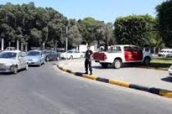عدد من الثوار يحاصرون مبنى الخارجية الليبية ويطالبون بتطبيق العزل السياسي