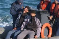 السلطات الإسبانية ترحل 14 حراقا جزائريا بينهم فتاتين