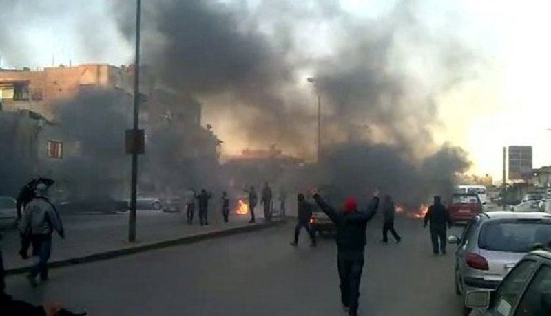 حالات اختناق جنود سوريين لدى دخولهم حي جوبر بدمشق يعتقد أنها نتيجة التعرض لغازات كيميائية