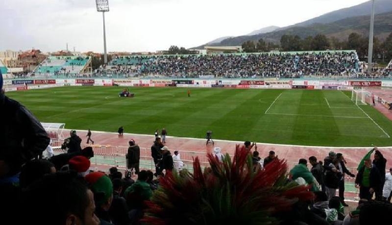 300 عون ملعب لتأطير وتوجيه المناصرين بالمدرجات