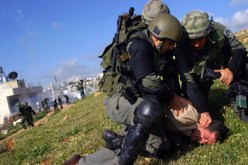 إصابة 4 فلسطينيين واعتقال آخر في نابلس بالضفة الغربية