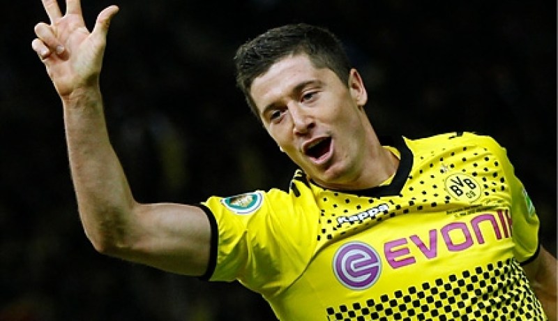 بايرن ميونيخ ينفي توقيعه مع ليفاندوفسكي