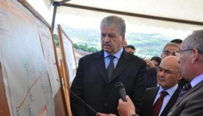 سلال يستفسر حول مدى تقدم ورشة سد ولجة ملاق بسوق أهراس