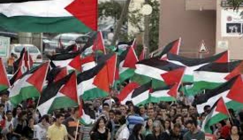 الفلسطينيون يحيون الذكرى الـ13 لانتفاضة الأقصى الثانية