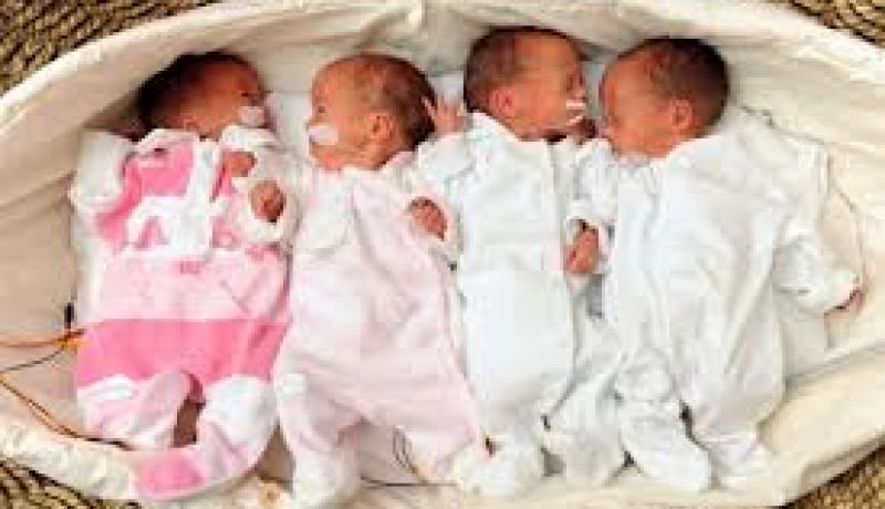 سيدة تنجب 4 توائم في الجزائر إثر عملية قيصرية تطلب المساعدة