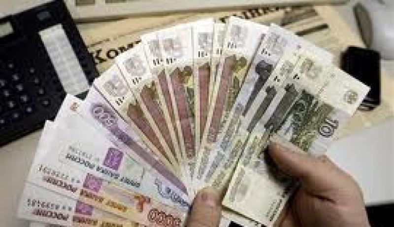 تراجع الدولار أمام اليورو في التعاملات الأوروبية