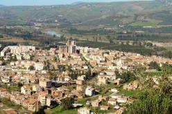 إلغاء القائمة المتنازع حولها للمستفيدين من مساعدات عمومية ببلدية تادميت بتيزي وزو