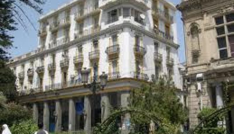 القنصل العام لفرنسا بعنابة يشيد بالمؤهلات الاقتصادية الهامة لولاية سطيف