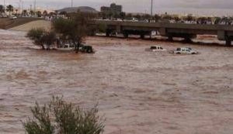 وفاة 13 شخصا وفقدان 4 اخرين في السعودية جراء الامطار والسيول