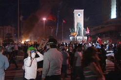 الشرطة التركية تقتحم حديقة غيزي وتطرد المعتصمين بالقوة
