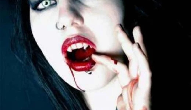 إكتشاف مصاصة دماء حقيقية في أميركا