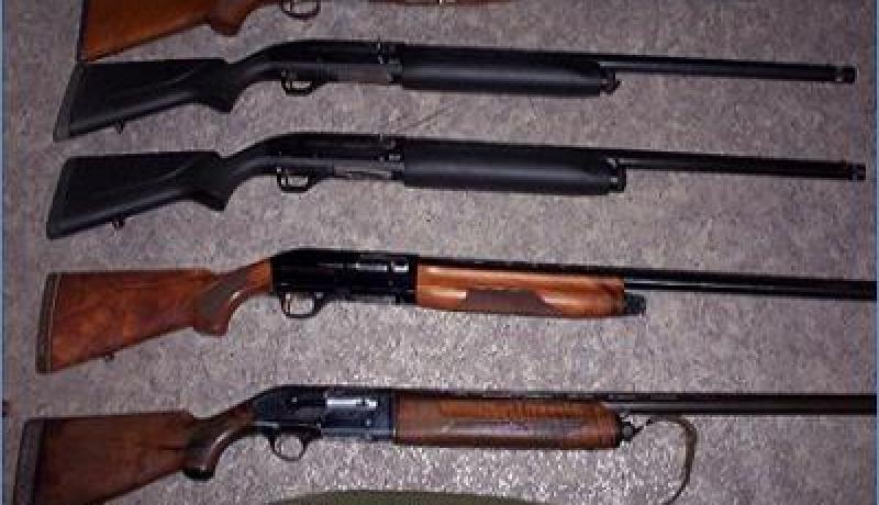 حجز10 أسلحة نارية واكتشاف ترسانة من الذخيرة داخل منزل في الجلفة