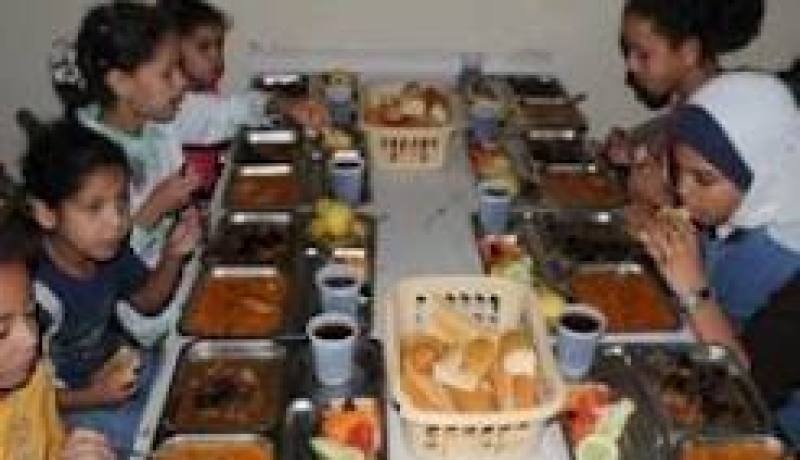 9400 تلميذا يستفيدون من خدمات المطاعم المدرسية بإيليزي