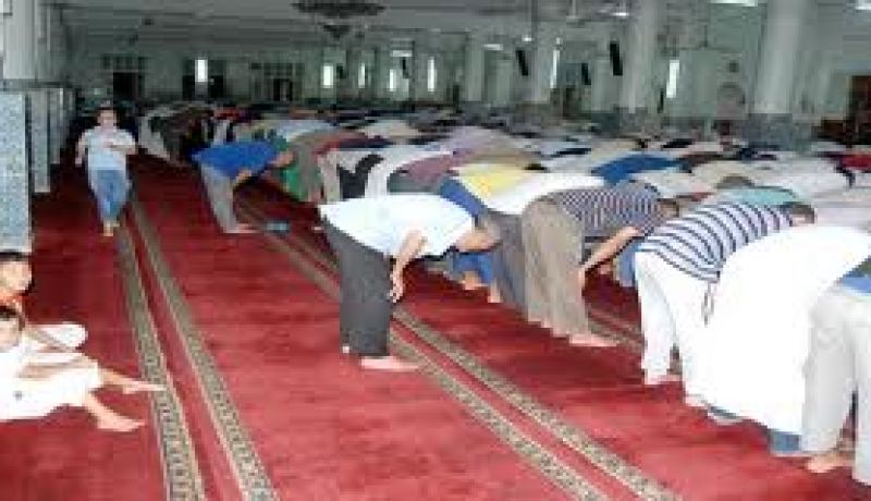 تعيين 140 مقرئ لصلاة التراويح بالمساجد في رمضان بالمسيلة