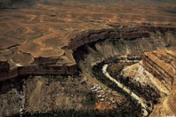 سلال يعاين مشروع تغطية واد زمالة بباتنة