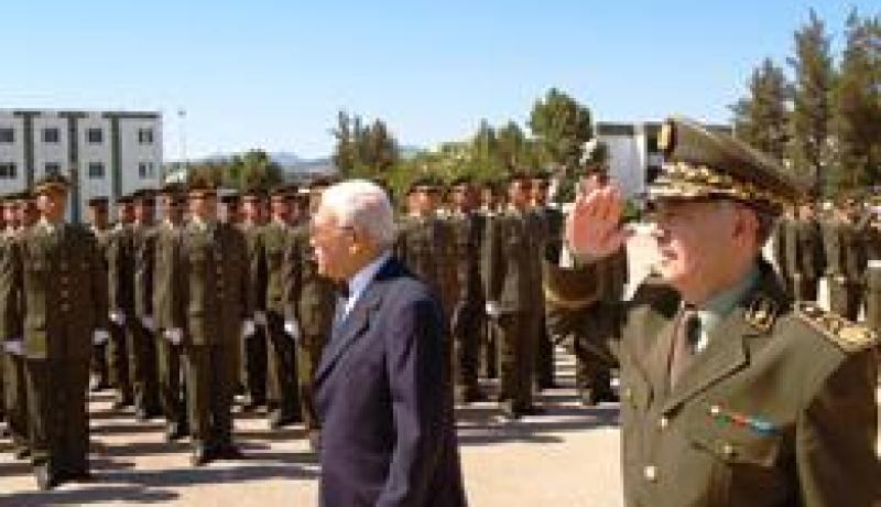 المدير العام للحرس التونسي يزور مدرسة الشرطة القضائية للدرك الوطني بزرالدة