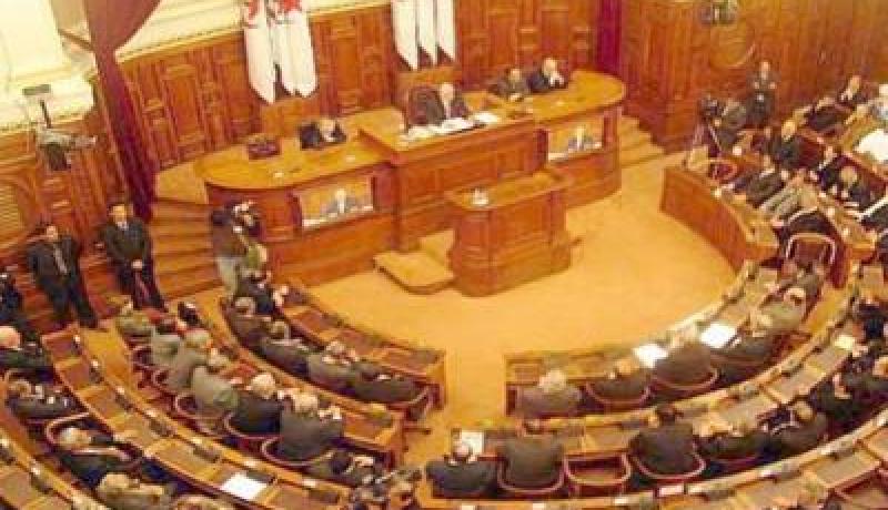 أعضاء مجلس الأمة يؤكدون ضرورة تشجيع الاستثمار المنتج