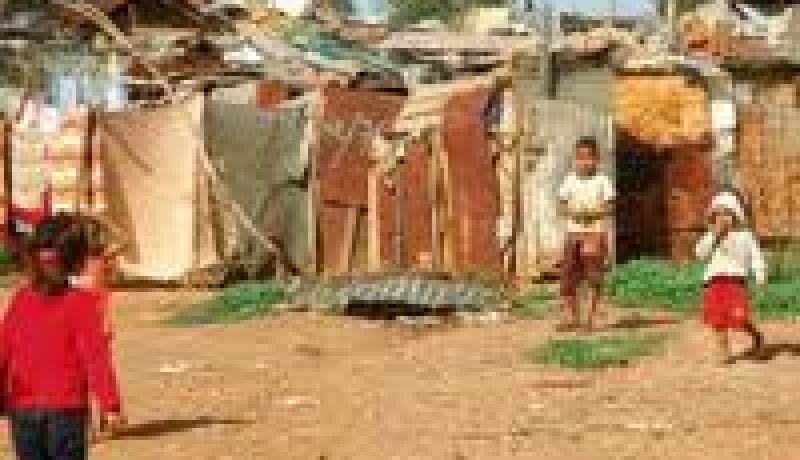 اعادة المواطنين القاطنين في احياء قصديرية المحصين قبل 2007 الى بلدياتهم الاصلية في سوق اهراس