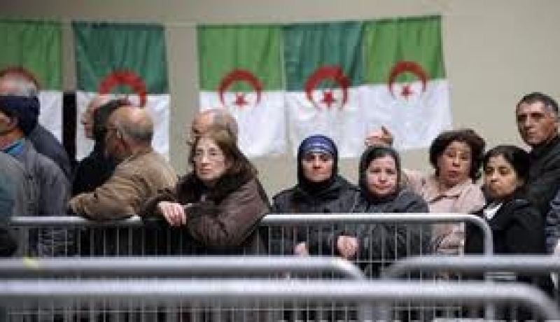 الجالية الوطنية في فرنسا مستعدة لوضع كفاءاتها في خدمة الجزائر