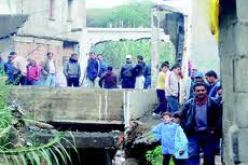 مواطنون من مدينة بوحنيفية بمعسكر يحتجون لتضرّر سكناتهم من الأمطار الأخيرة