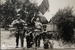 معرض مصورو الحرب رحلة بالأبيض و الأسود إلى تاريخ الثورة الجزائرية