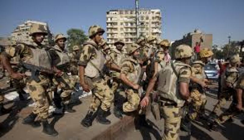 الجيش يعلن حالة الطوارئ بالسويس وجنوب سيناء بعد الهجوم المسلح على مطار العريش