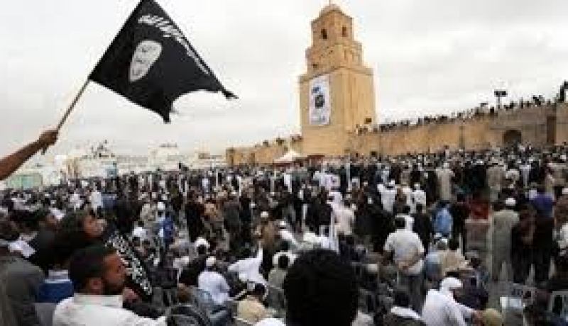 سماع أصوات اطلاق نار ومروحيات الجيش تمشط المكان منطقة التضامن بتونس