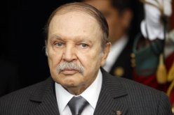 بوتفليقة يهنيء الوزير الاول لبليز بمناسبة العيد الوطني لبلاده