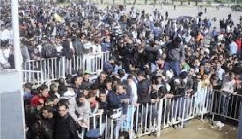 اصابة 13 شخصا بجروح في مشادات بين الأنصار خلال بيع التذاكر الخاصة بنهائي كأس الجمهورية